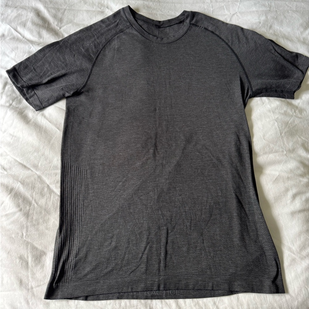 lululemon men’s short sleeve metal vent tech gray shirt size small